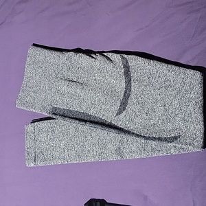 HIGORUN Scrunchback Leggings